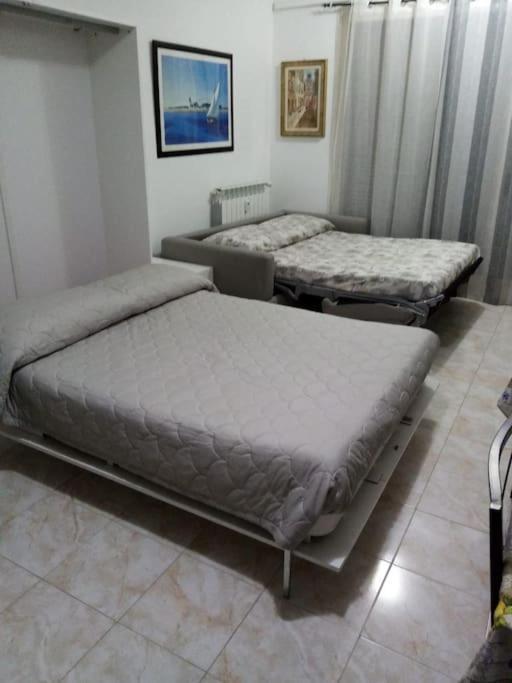 Ampio Monolocale Con Terrazzo - A 2 Passi Dal Mare Διαμέρισμα Latte Εξωτερικό φωτογραφία